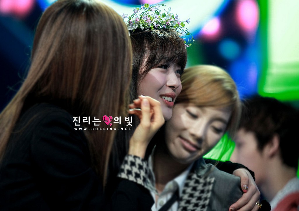 Chuyện Taeyeon hack tuổi: Từng trông dừ hơn, nay lại bất ngờ như bạn cùng lứa với Sulli dù cách 5 tuổi - Ảnh 4. Chuyện Taeyeon hack tuổi: Từng trông dừ hơn, nay lại bất ngờ như bạn cùng lứa với Sulli dù cách 5 tuổi - Ảnh 4.