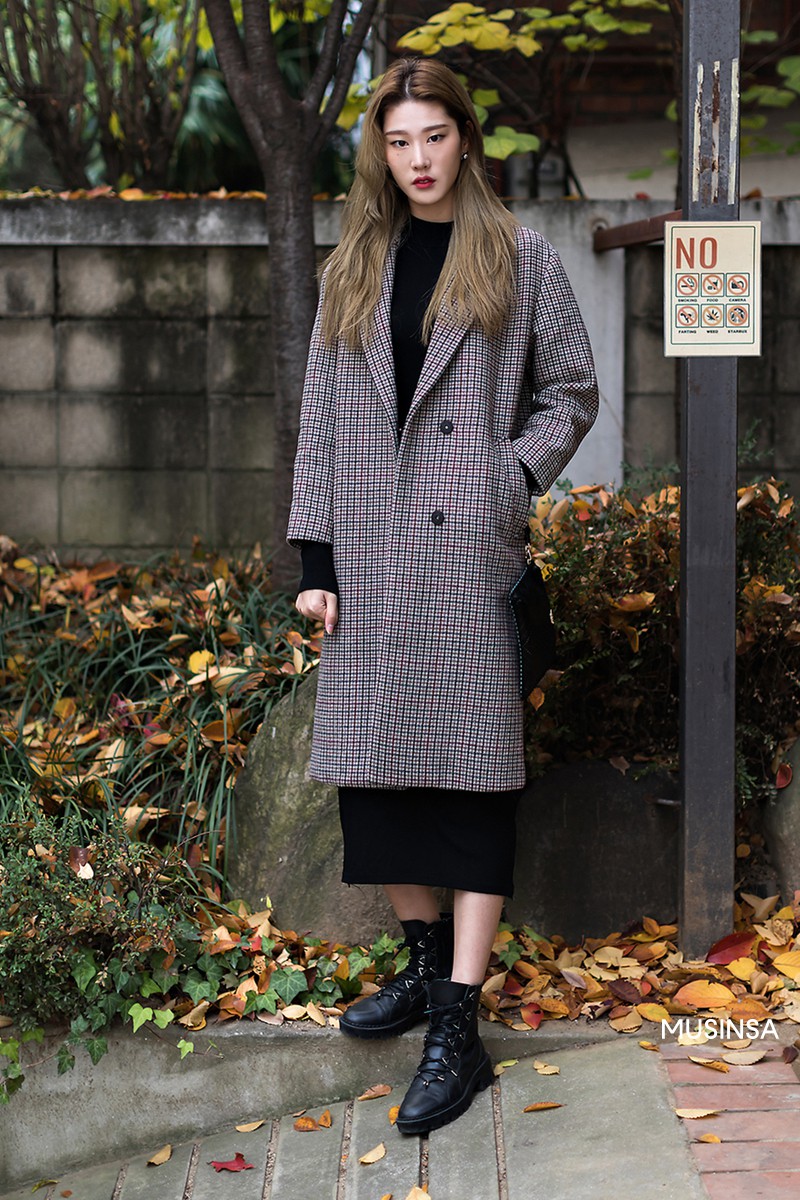 Street style giới trẻ Hàn tuần qua chính là từ điển lên đồ chuẩn mốt cho những cô nàng thích style mì ăn liền - Ảnh 9. Street style giới trẻ Hàn tuần qua chính là từ điển lên đồ chuẩn mốt cho những cô nàng thích style mì ăn liền - Ảnh 9.