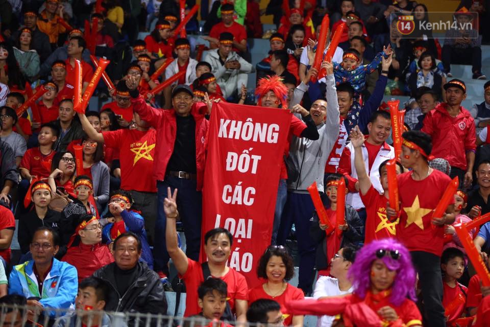 Khi con gái dự đoán bóng đá: Việt Nam sẽ thua trên chấm 11m, Campuchia lên ngôi tại AFF Cup - Ảnh 2.
