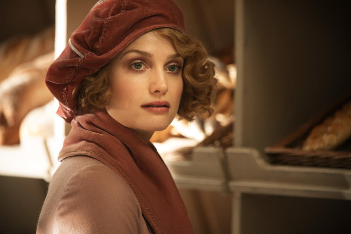 Nữ phù thủy đáng giận nhất Fantastic Beasts 2: Vì quá yêu nên sa lầy tội ác - Ảnh 4.