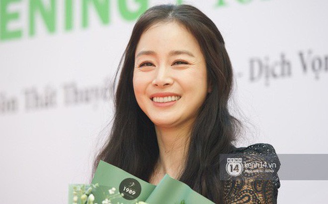 Từ Angelina, Phạm Băng Băng đến Kim Tae Hee: Các nữ thần đẹp nhất showbiz thế giới nay đều lộ những nếp nhăn tuổi tác - Ảnh 10.