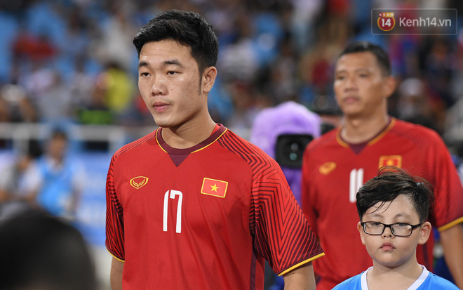 5 cầu thủ c&oacute; số đường chuyền ch&iacute;nh x&aacute;c cao nhất ĐT Việt Nam ở AFF Cup 2018: Quang Hải đứng đầu, Xu&acirc;n Trường xếp cuối - Ảnh 2.