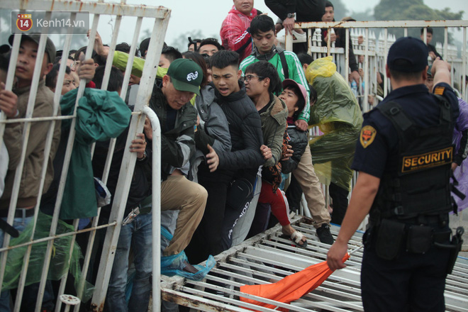 V&eacute; b&aacute;n kết AFF Cup 2018 được b&aacute;n to&agrave;n bộ qua mạng - Ảnh 2.