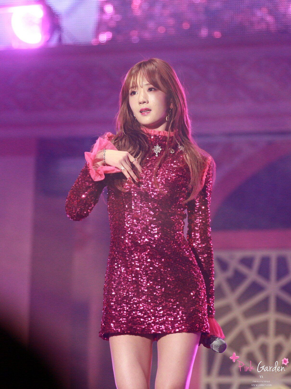 Loạt mỹ nhân Kpop lộ chiều cao thật khi nhập ngũ: Không ít người ăn gian, bất ngờ nhất là Lisa (Black Pink) - Ảnh 21. Loạt mỹ nhân Kpop lộ chiều cao thật khi nhập ngũ: Không ít người ăn gian, bất ngờ nhất là Lisa (Black Pink) - Ảnh 21.