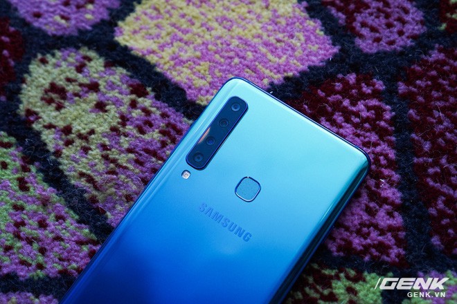 Không phải Galaxy S10, Galaxy A (2019) mới là dòng đầu tiên của Samsung trang bị cảm biến vân tay dưới màn hình? - Ảnh 2.