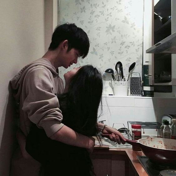 Đăng ảnh ôm hôn nhưng người yêu tin đồn của Du Uyên vẫn khẳng định đang độc thân