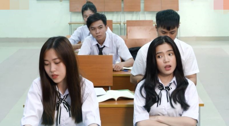 Đến trường nhất định đầy niềm vui khi ta có hội bạn thân chất lừ trong Lời Nguyền Tuổi 17 - Ảnh 5.
