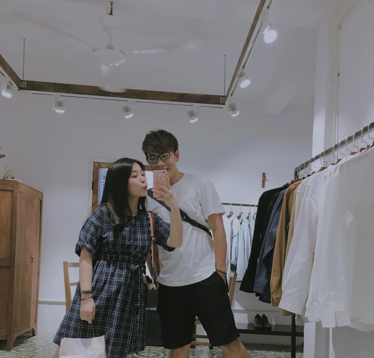 Được khuyên mong chị nghĩ cho người yêu khi chụp ảnh với trai lạ và đây là cách Mẫn Tiên trả lời - Ảnh 6. Được khuyên mong chị nghĩ cho người yêu khi chụp ảnh với trai lạ và đây là cách Mẫn Tiên trả lời - Ảnh 6.