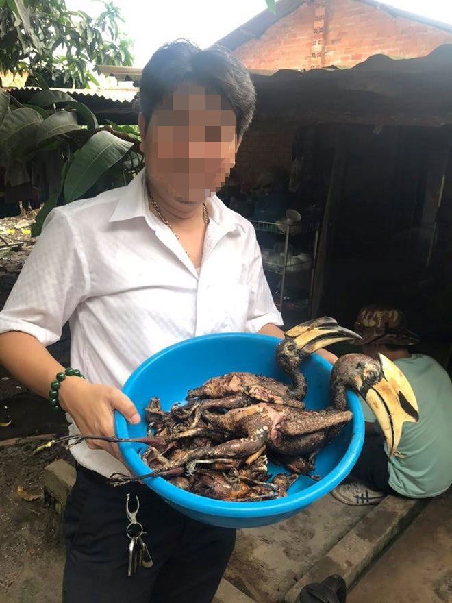 Doanh nhân bị tố ăn thịt chim Phượng Hoàng Đất: Cơ quan Bình Phước vào cuộc xác minh - Ảnh 3. Doanh nhân bị tố ăn thịt chim Phượng Hoàng Đất: Cơ quan Bình Phước vào cuộc xác minh - Ảnh 3.