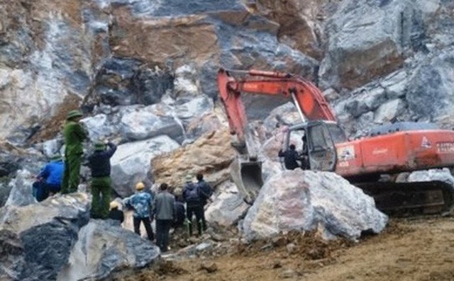 Hai công nhân chết thảm do bị đá đè ở Kiên Giang - Ảnh 1.