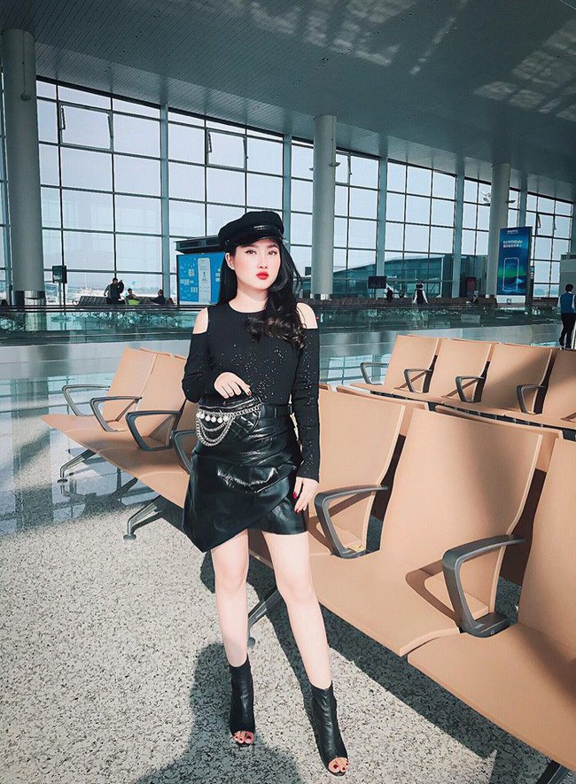 Street style tuần n&agrave;y: Hằng T&uacute;i hu&yacute;t s&aacute;o đi đẻ được mọi người khen hết lời v&igrave; diện v&aacute;y vừa đẹp lại sang - Ảnh 12.