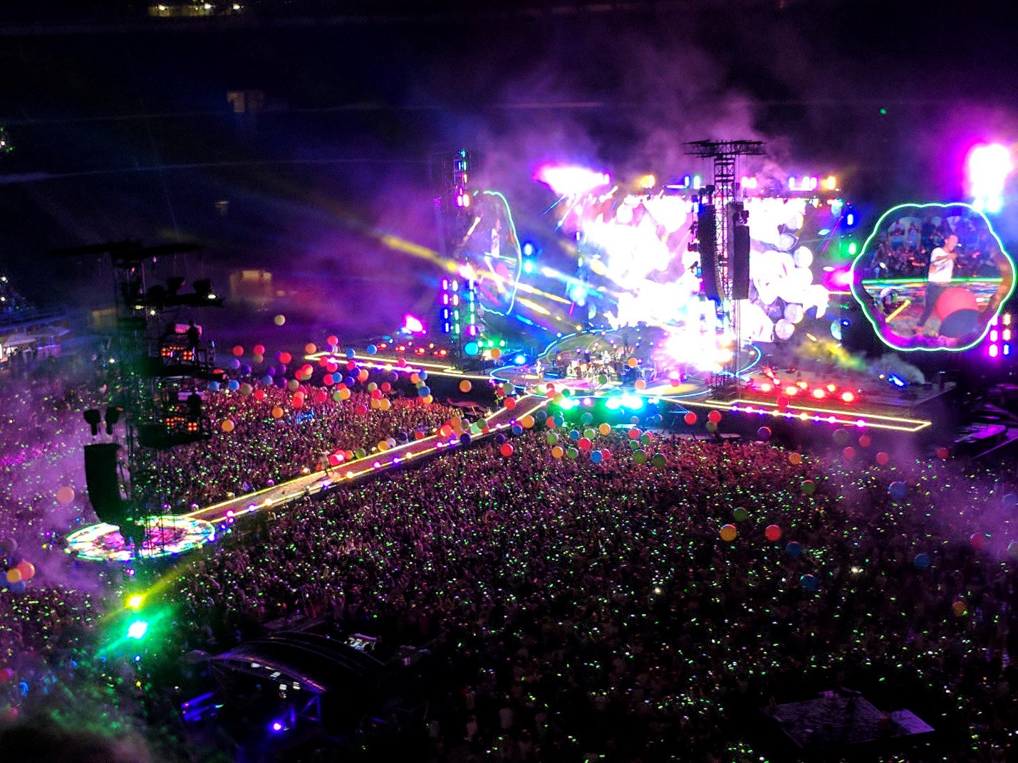 Top 10 tour diễn có doanh thu khủng nhất mọi thời đại - Ảnh 3.