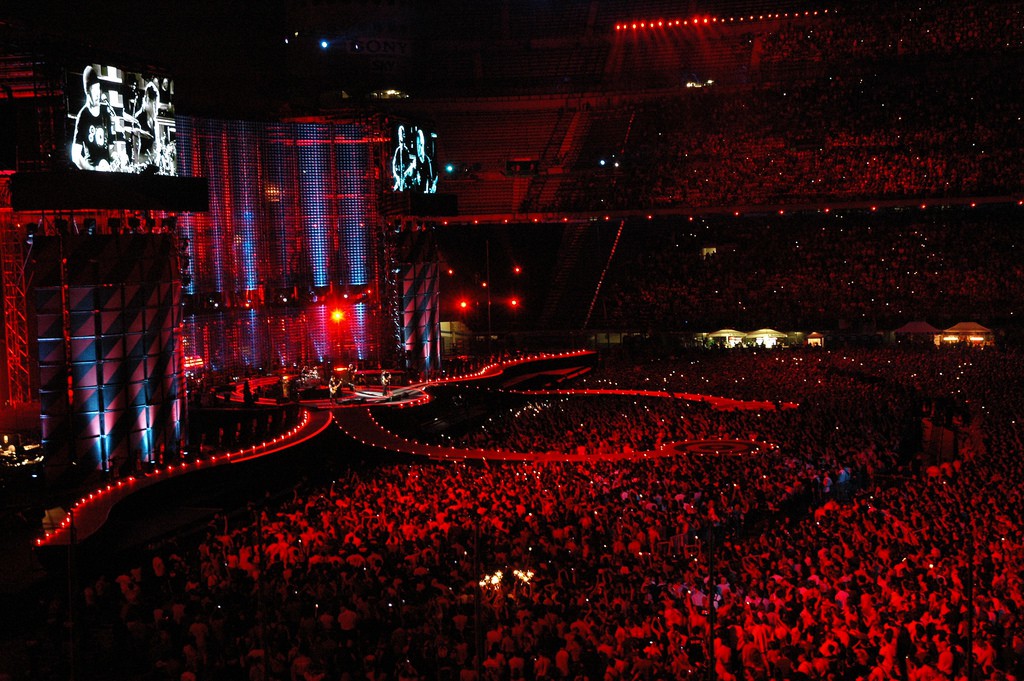 Top 10 tour diễn có doanh thu khủng nhất mọi thời đại - Ảnh 8.