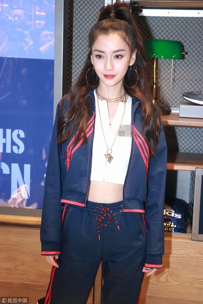 Hậu scandal ly hôn với Huỳnh Hiểu Minh, Angela Baby xuất hiện xinh đẹp và rạng rỡ tại sự kiện - Ảnh 6. Hậu scandal ly hôn với Huỳnh Hiểu Minh, Angela Baby xuất hiện xinh đẹp và rạng rỡ tại sự kiện - Ảnh 6.