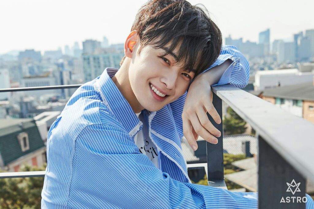 Đẹp trai quá cũng khổ: Mỹ nam Cha Eunwoo than thở khi làm ca sĩ mà toàn được hỏi về ngoại hình - Ảnh 4. Đẹp trai quá cũng khổ: Mỹ nam Cha Eunwoo than thở khi làm ca sĩ mà toàn được hỏi về ngoại hình - Ảnh 4.