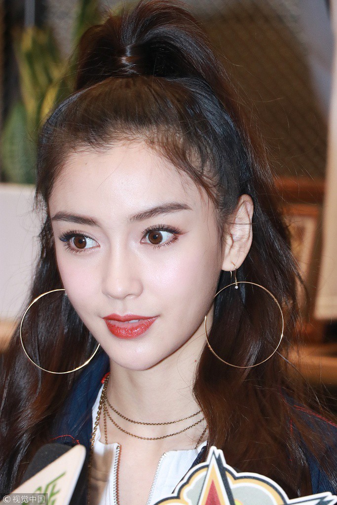Hậu scandal ly hôn với Huỳnh Hiểu Minh, Angela Baby xuất hiện xinh đẹp và rạng rỡ tại sự kiện - Ảnh 7. Hậu scandal ly hôn với Huỳnh Hiểu Minh, Angela Baby xuất hiện xinh đẹp và rạng rỡ tại sự kiện - Ảnh 7.