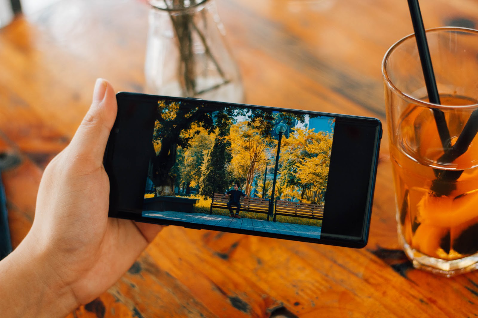 Nhìn đây này, chỉ cần chỉnh ảnh trên smartphone là đủ để giúp bạn câu nghìn Like trên Facebook - Ảnh 1. Nhìn đây này, chỉ cần chỉnh ảnh trên smartphone là đủ để giúp bạn câu nghìn Like trên Facebook - Ảnh 1.
