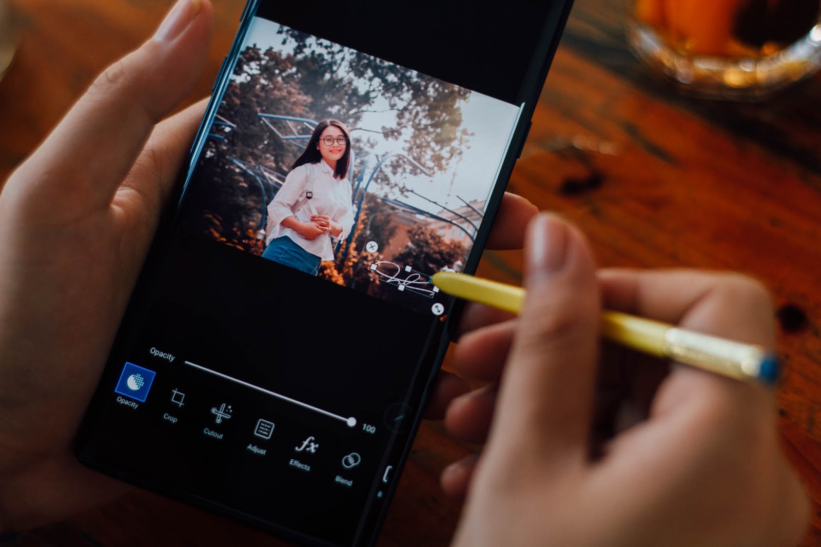 Nhìn đây này, chỉ cần chỉnh ảnh trên smartphone là đủ để giúp bạn câu nghìn Like trên Facebook - Ảnh 5. Nhìn đây này, chỉ cần chỉnh ảnh trên smartphone là đủ để giúp bạn câu nghìn Like trên Facebook - Ảnh 5.