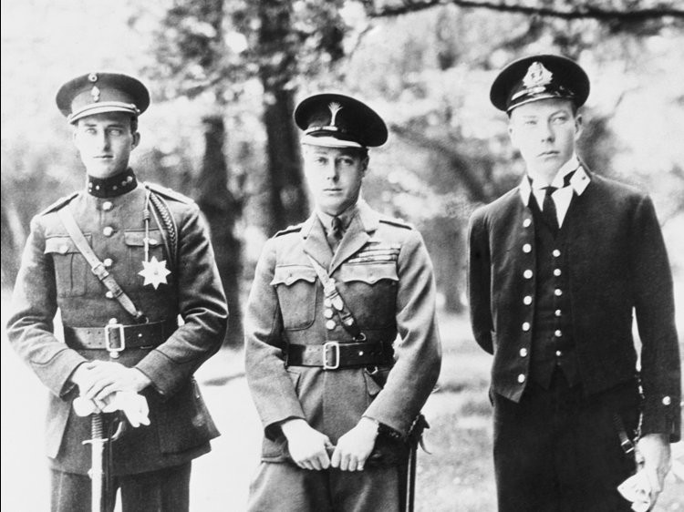 Bộ tộc giết người lạ trên đảo Sentinel từng 11 lần bị người hiện đại quấy rầy, và đây là những gì đã xảy ra - Ảnh 8. Bộ tộc giết người lạ trên đảo Sentinel từng 11 lần bị người hiện đại quấy rầy, và đây là những gì đã xảy ra - Ảnh 8.