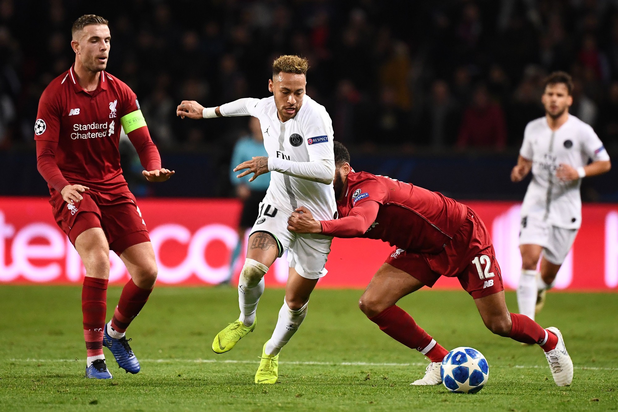 Neymar ghi bàn và lập kỷ lục giúp PSG đẩy Liverpool đến sát miệng vực - Ảnh 5.