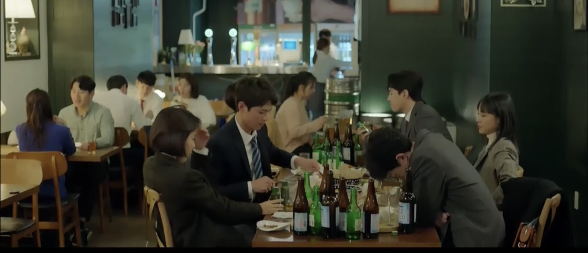 Xem Encounter tập 2 đảm bảo ngất ngây vì ngắm Park Bo Gum say xỉn đáng yêu khó cưỡng - Ảnh 2.