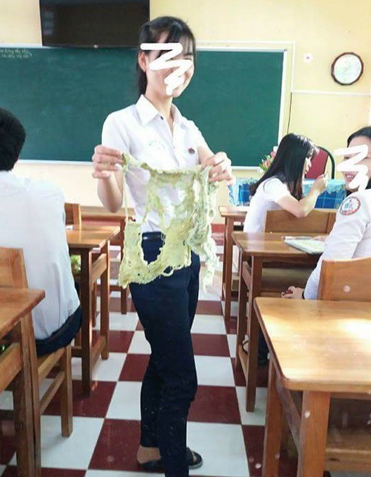 Giẻ lau bảng - vật c&oacute; sức sống m&atilde;nh liệt nhất ở lớp học, r&aacute;ch bươm đến hơi thở cuối c&ugrave;ng vẫn kh&ocirc;ng thay - Ảnh 6.