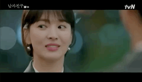 Encounter tập 2: Tranh thủ như Song Hye Kyo, lợi dụng làm sếp đọc CV Park Bo Gum rồi tìm đến tận nhà - Ảnh 6.