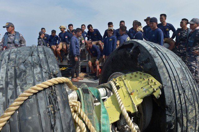 Đã tìm thấy phần thân máy bay Lion Air rơi xuống biển - Ảnh 1.