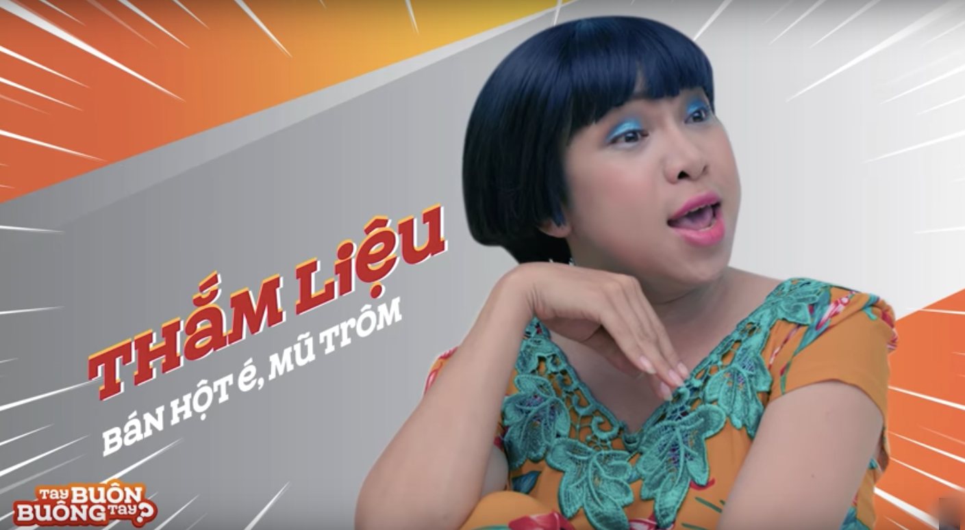 Bà dì bán hột é siêu duyên khiến web drama Ai Buôn, Buông Tay tâp 2 đạt 2 triệu view chỉ sau 1 ngày - Ảnh 4. Bà dì bán hột é siêu duyên khiến web drama Ai Buôn, Buông Tay tâp 2 đạt 2 triệu view chỉ sau 1 ngày - Ảnh 4.