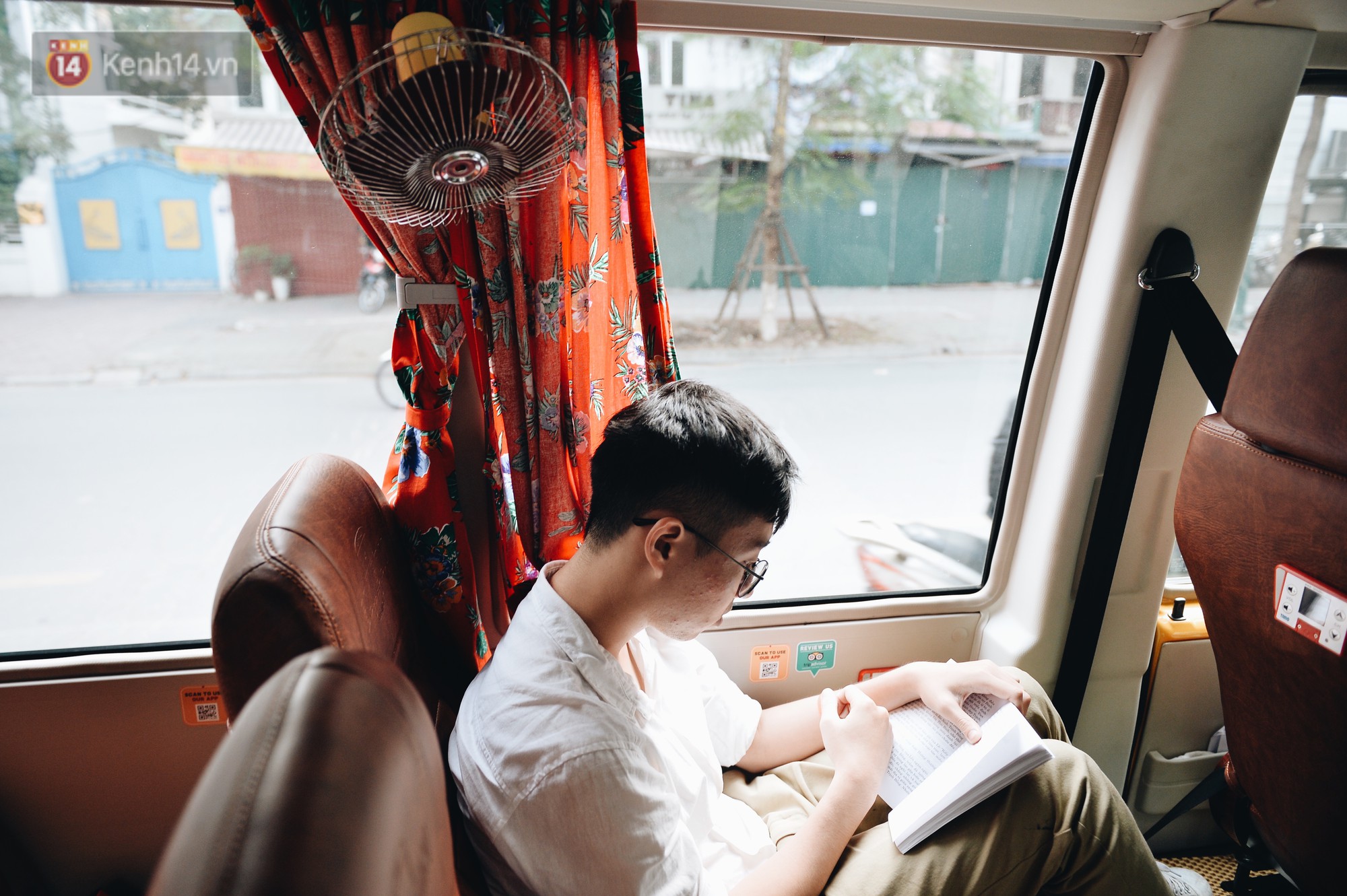 Dành 1 ngày vi vu Hà Nội: Chọn xích lô, ô tô điện hay buýt 2 tầng để tham quan Thủ đô? - Ảnh 13. Dành 1 ngày vi vu Hà Nội: Chọn xích lô, ô tô điện hay buýt 2 tầng để tham quan Thủ đô? - Ảnh 13.