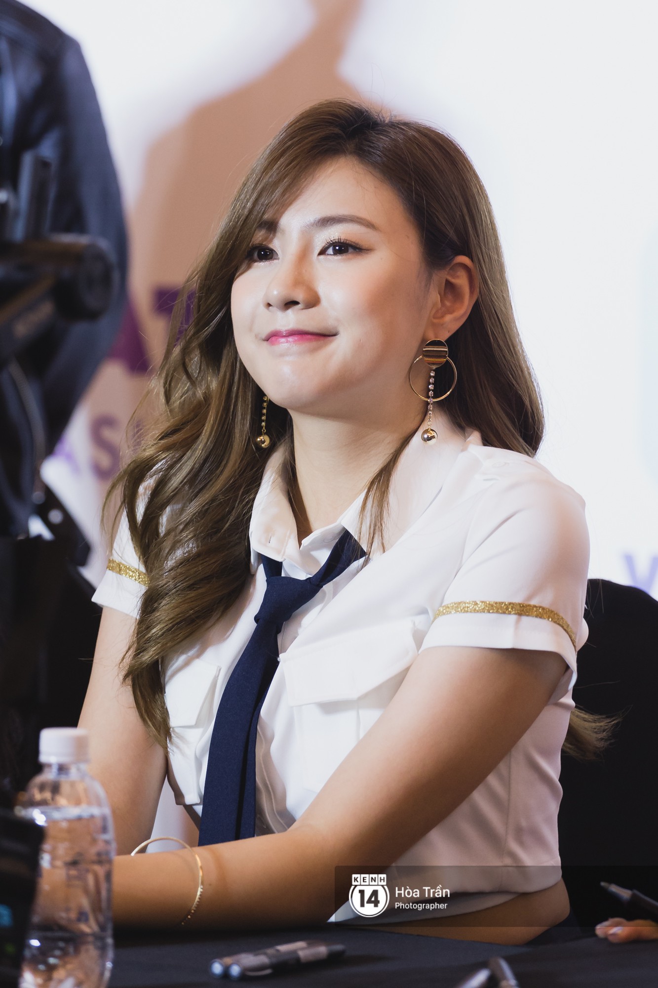 Fansign đầu tiên của Apink tại Việt Nam: Naeun khoe body nổi tiếng, Bomi và mỹ nhân này hack tuổi khó tin - Ảnh 18.