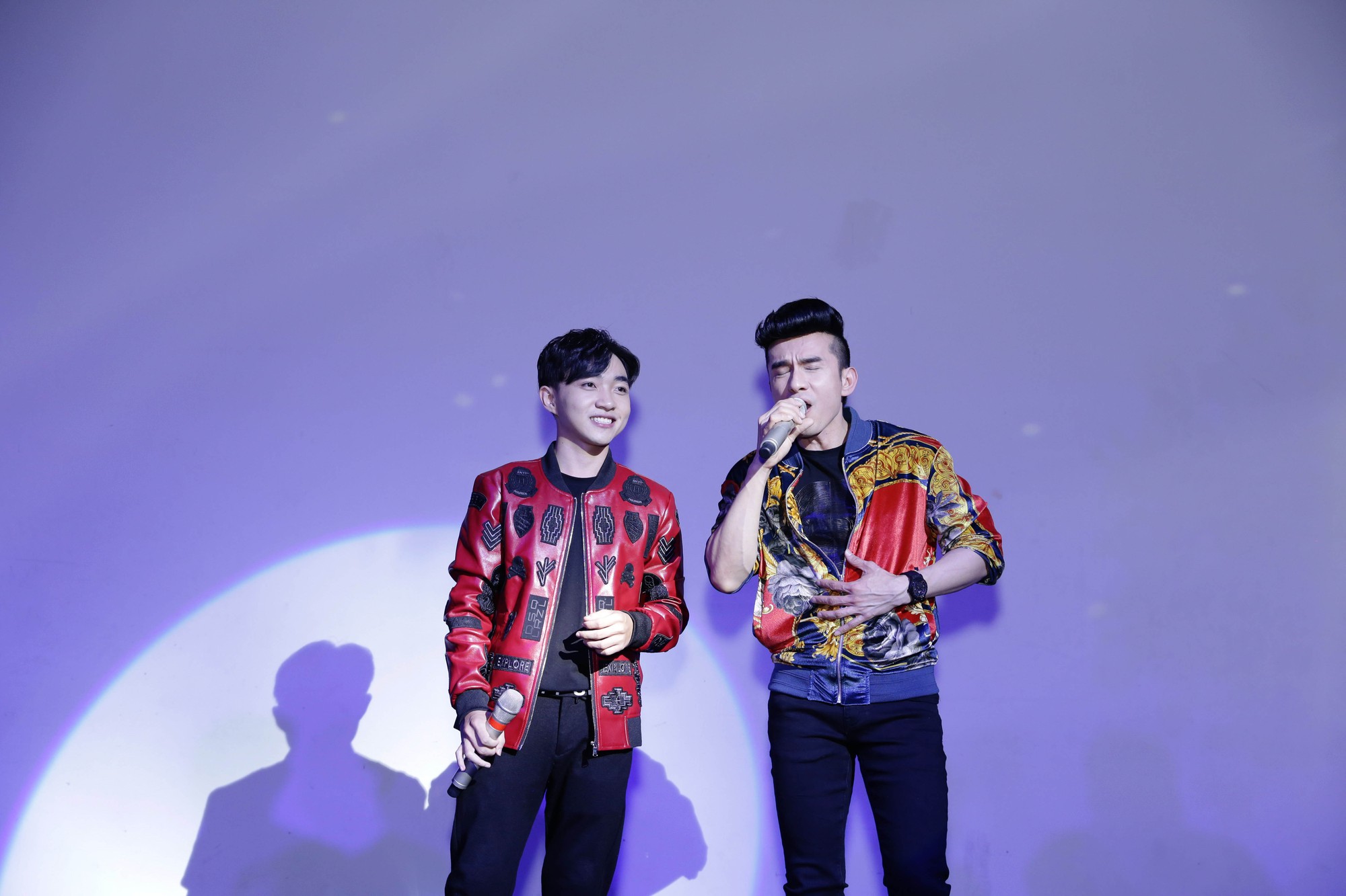 Đan Trường cover Hongkong1, bất ngờ tung MV mới tặng fan trong tiệc sinh nhật - Ảnh 2.