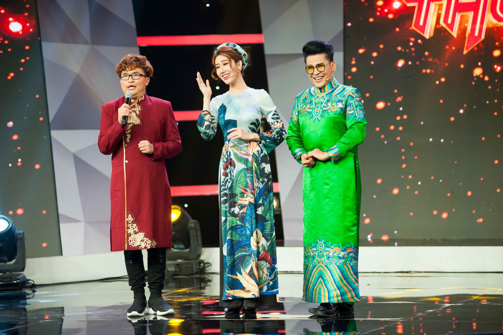 Thúy Ngân (Gạo nếp gạo tẻ) được khuyên: Phải chi đừng hát, đừng nhảy mọi người sẽ yêu quý nhiều hơn! - Ảnh 2. Thúy Ngân (Gạo nếp gạo tẻ) được khuyên: Phải chi đừng hát, đừng nhảy mọi người sẽ yêu quý nhiều hơn! - Ảnh 2.