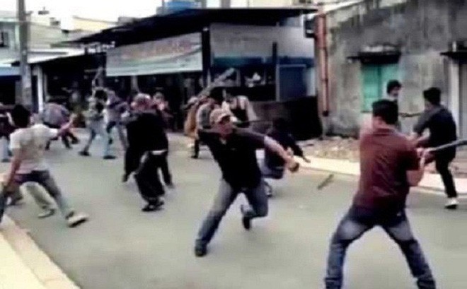 Thanh ni&ecirc;n 9X đ&acirc;m 2 người thương vong v&igrave; bị nghi giấu chiếc hộp quẹt - Ảnh 1.