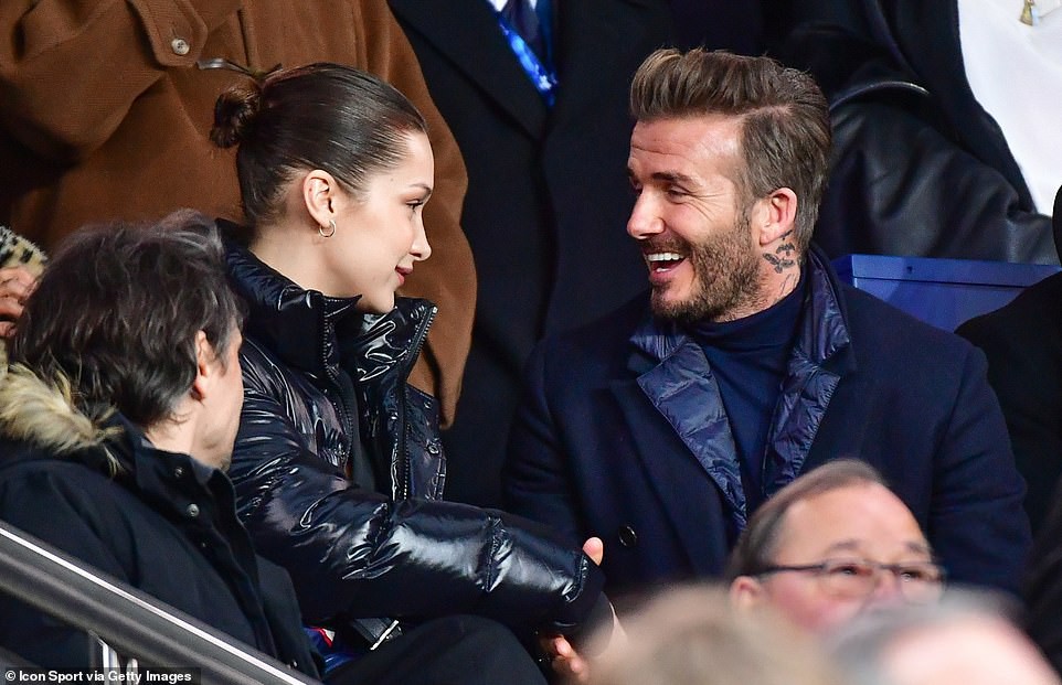 Ngồi cạnh Bella Hadid, David Beckham quyết không nhìn người đẹp lấy 1 lần để tránh Victoria ghen? - Ảnh 1.