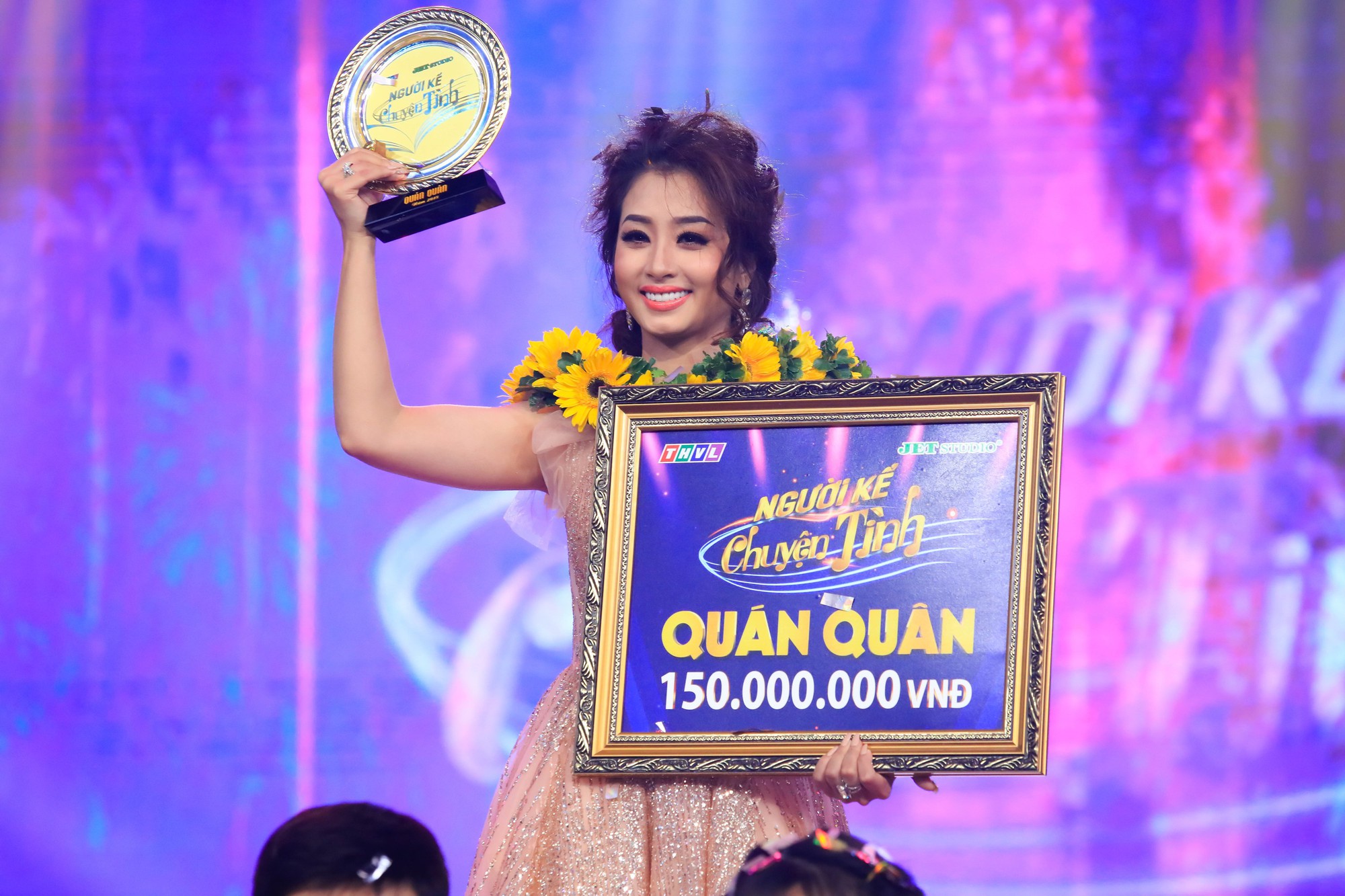 Người kể chuyện tình: Thu Hằng lên ngôi Quán quân, Phan Ngọc Luân dừng chân ở top 3 - Ảnh 2. Người kể chuyện tình: Thu Hằng lên ngôi Quán quân, Phan Ngọc Luân dừng chân ở top 3 - Ảnh 2.