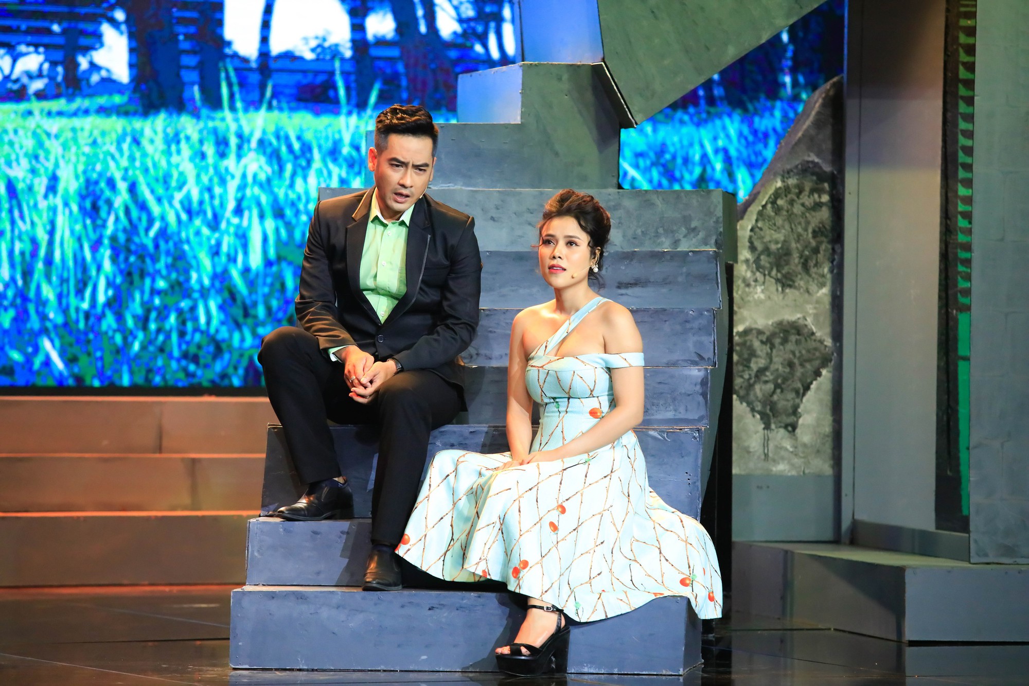 Người kể chuyện tình: Thu Hằng lên ngôi Quán quân, Phan Ngọc Luân dừng chân ở top 3 - Ảnh 7. Người kể chuyện tình: Thu Hằng lên ngôi Quán quân, Phan Ngọc Luân dừng chân ở top 3 - Ảnh 7.