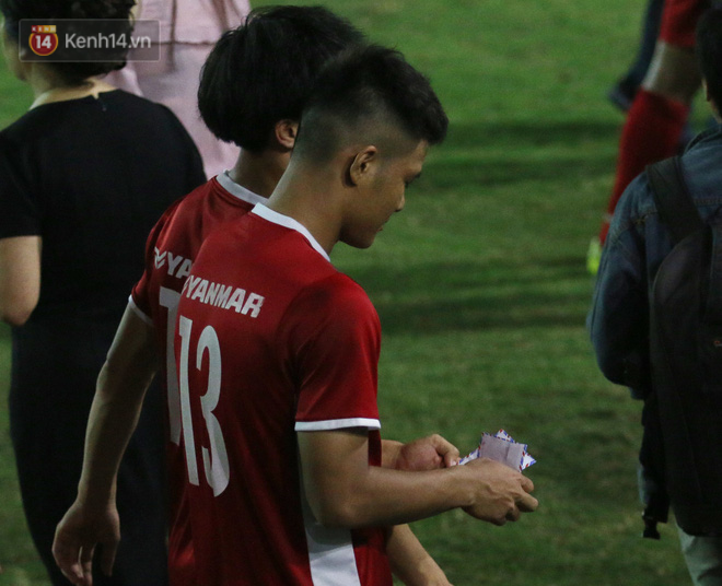 Trổ tài thuyết phục, Đức Chinh gọi vốn từ Công Phượng thành công - Ảnh 6.