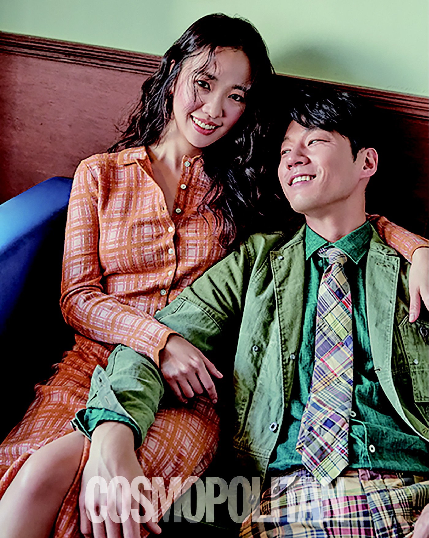 Chuyện thành đôi thú vị của 9 cặp đôi Kbiz: Song Joong Ki là fanboy thành công, mỹ nhân số 7 may mắn gặp tỷ phú - Ảnh 7. Chuyện thành đôi thú vị của 9 cặp đôi Kbiz: Song Joong Ki là fanboy thành công, mỹ nhân số 7 may mắn gặp tỷ phú - Ảnh 7.