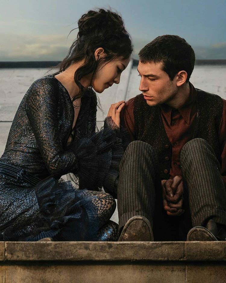 Mê mẩn dàn phù thủy quyền năng mới ở Fantastic Beasts 2 - Ảnh 5. Mê mẩn dàn phù thủy quyền năng mới ở Fantastic Beasts 2 - Ảnh 5.