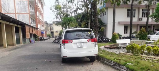 Lời kể của nạn nhân bị gã tài xế đạp xuống đường ở Tiền Giang - Ảnh 4. Lời kể của nạn nhân bị gã tài xế đạp xuống đường ở Tiền Giang - Ảnh 4.