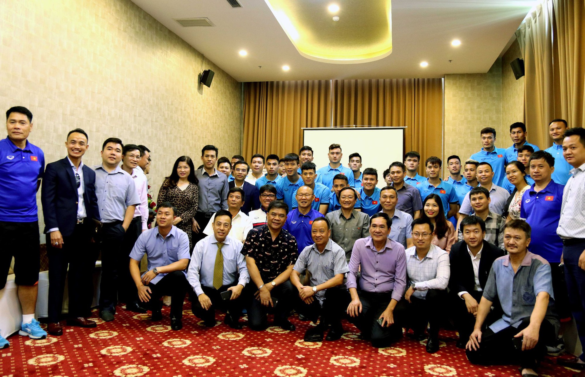 Tuyển Việt Nam nhận thưởng 4.000 USD dù chưa đá trận nào ở AFF Cup 2018 - Ảnh 1. Tuyển Việt Nam nhận thưởng 4.000 USD dù chưa đá trận nào ở AFF Cup 2018 - Ảnh 1.