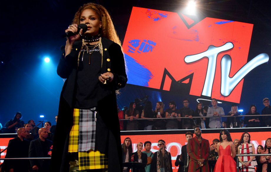 5 khoảnh khắc đáng nhớ nhất tại lễ trao giải MTV EMAs 2018 - Ảnh 5. 5 khoảnh khắc đáng nhớ nhất tại lễ trao giải MTV EMAs 2018 - Ảnh 5.