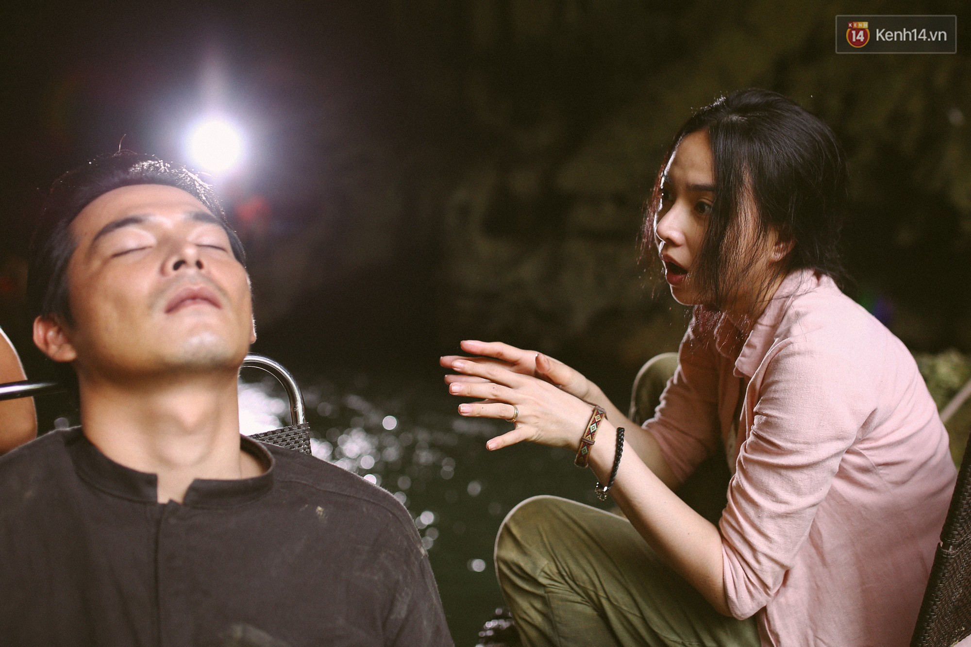 Cười ngất với 101 kiểu tạo dáng siêu lầy của Quách Ngọc Ngoan ở hậu trường Người Bất Tử - Ảnh 1. Cười ngất với 101 kiểu tạo dáng siêu lầy của Quách Ngọc Ngoan ở hậu trường Người Bất Tử - Ảnh 1.