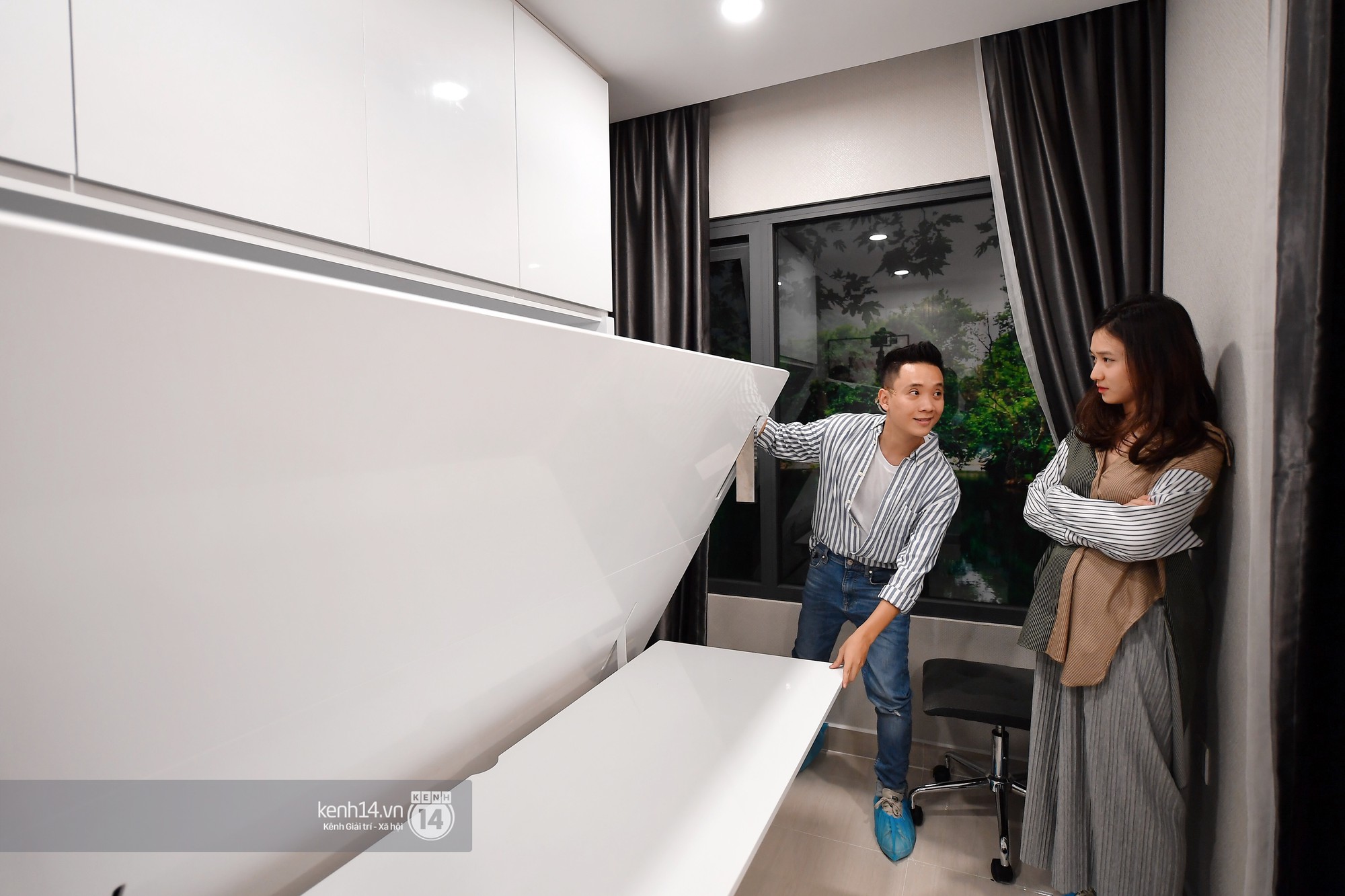 Trâm Anh - Justatee đi xem nhà mẫu ở VinCity Gia Lâm - Ảnh 3. Trâm Anh - Justatee đi xem nhà mẫu ở VinCity Gia Lâm - Ảnh 3.