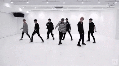 Điểm qua những vũ đạo virus g&acirc;y sốt của Kpop nhờ minh họa động t&aacute;c y chang lời b&agrave;i h&aacute;t - Ảnh 2.