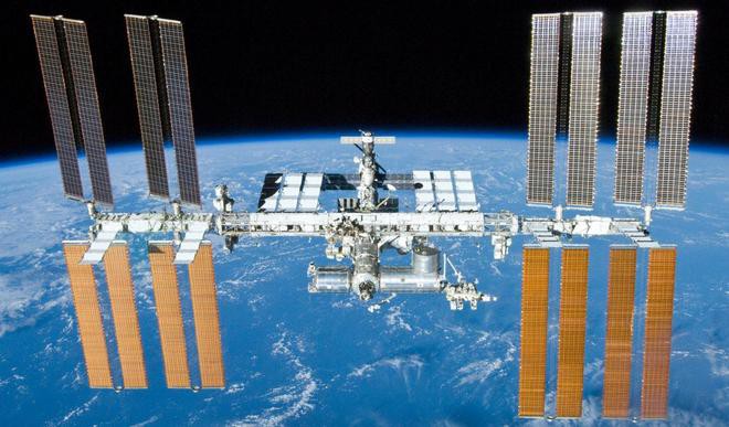 Những h&igrave;nh ảnh ấn tượng về trạm vũ trụ ISS nh&igrave;n từ b&ecirc;n ngo&agrave;i sau hơn 20 năm được ph&oacute;ng l&ecirc;n kh&ocirc;ng gian - Ảnh 4.