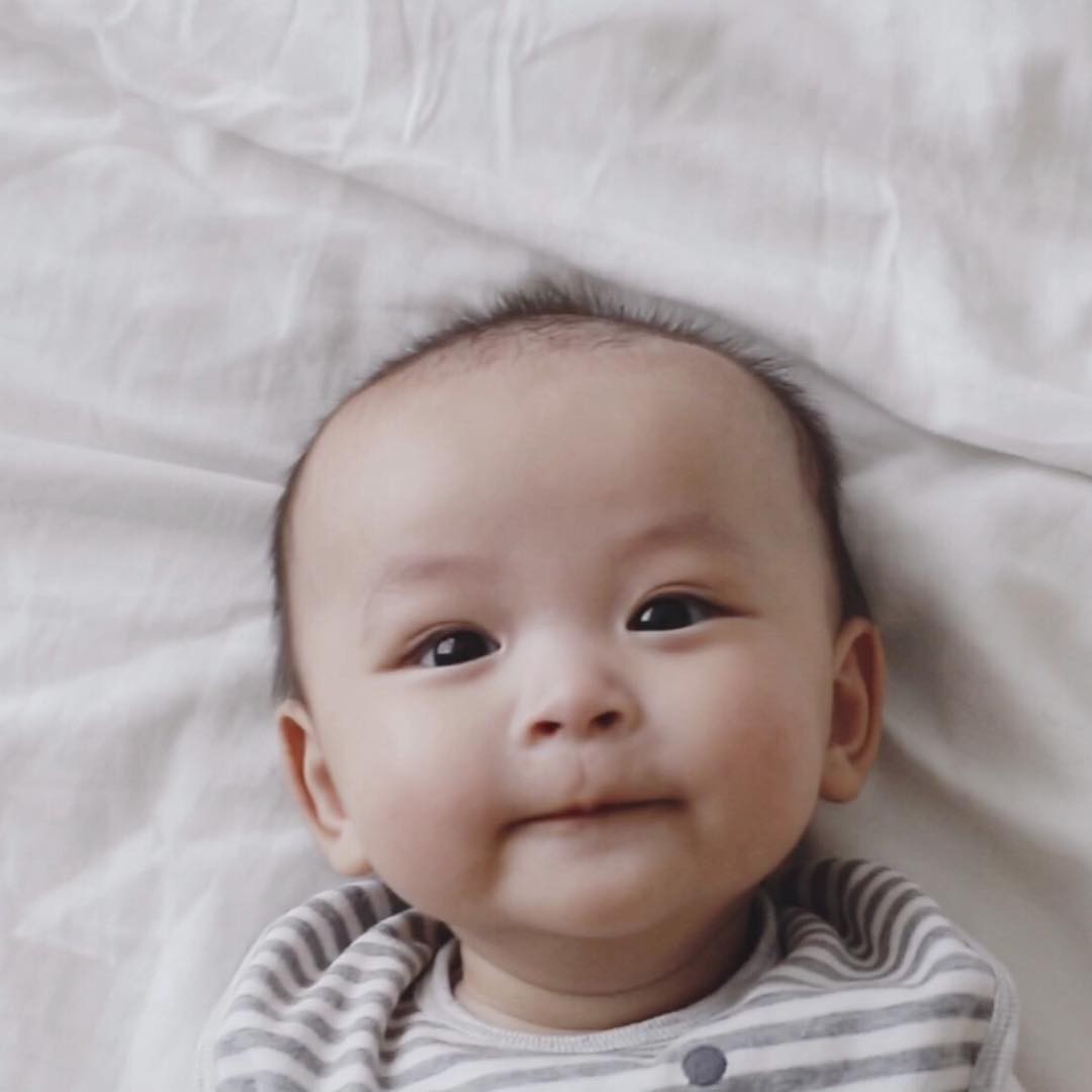 Ngắm loạt nhóc tỳ đang hot nhất MXH: Nếu không quá đáng yêu thì cũng là meme đậm chất giải trí - Ảnh 1. Ngắm loạt nhóc tỳ đang hot nhất MXH: Nếu không quá đáng yêu thì cũng là meme đậm chất giải trí - Ảnh 1.