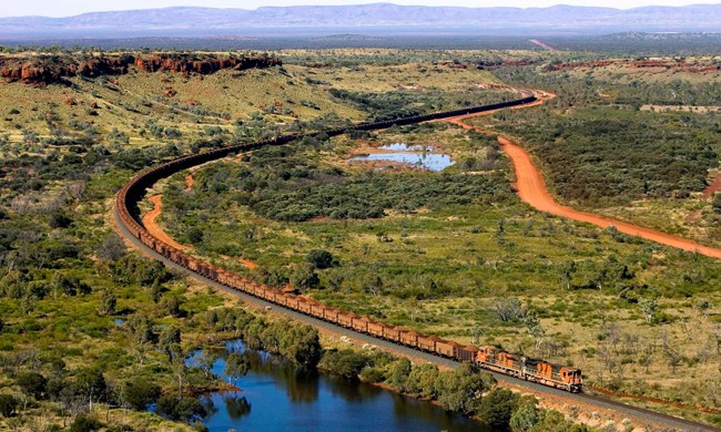 Tàu hỏa Australia tự di chuyển hàng trăm km/h dù không có tài công - Ảnh 1.