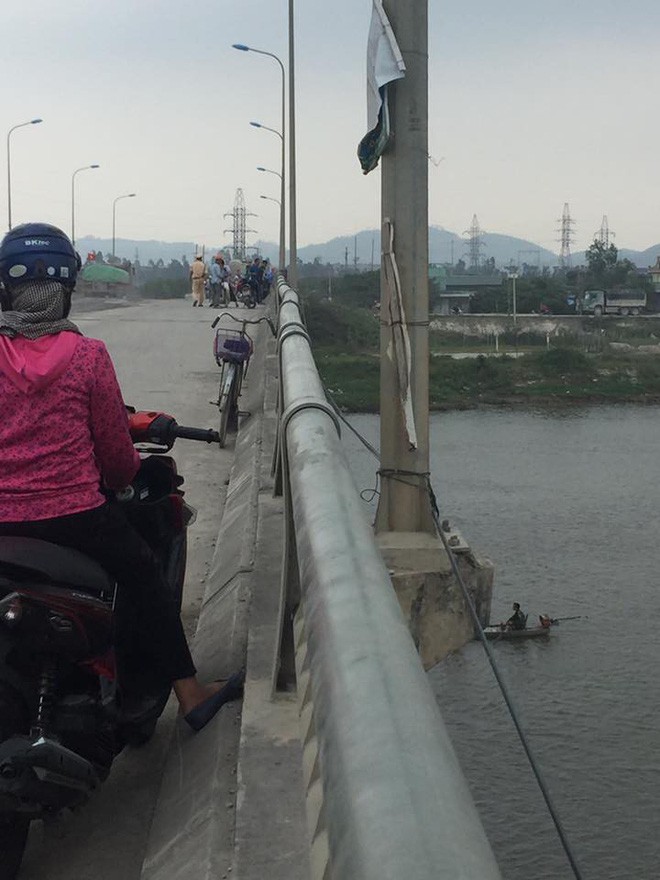 Thiếu nữ 15 tuổi nhảy cầu tự tử, bạn trai nhảy theo cứu khiến cả 2 tử vong - Ảnh 4. Thiếu nữ 15 tuổi nhảy cầu tự tử, bạn trai nhảy theo cứu khiến cả 2 tử vong - Ảnh 4.